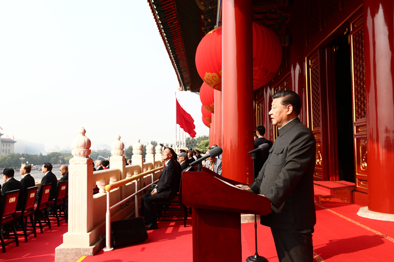 10月1日上午，慶祝中華人民共和國(guó)成立70周年大會(huì)在北京天安門(mén)廣場(chǎng)隆重舉行。中共中央總書(shū)記、國(guó)家主席、中央軍委主席習(xí)近平發(fā)表重要講話。