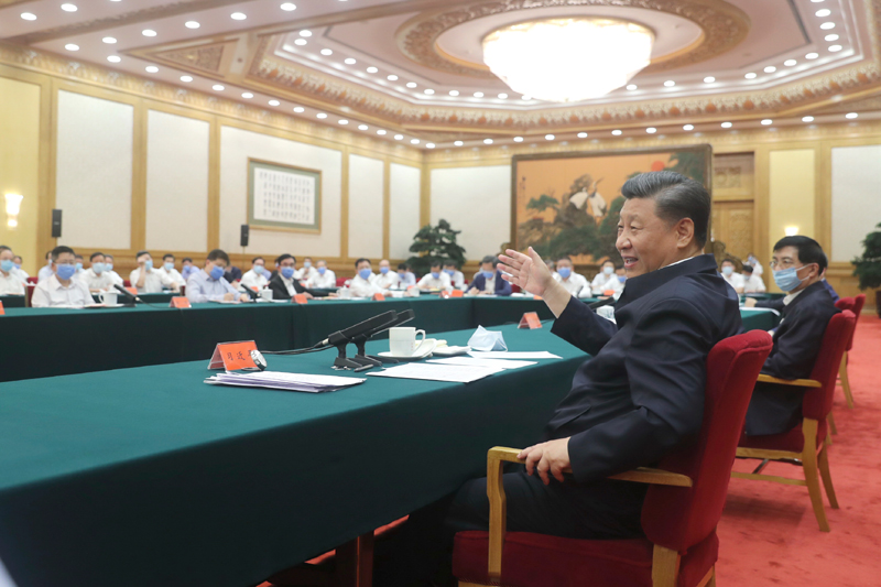 7月21日，中共中央總書記、國家主席、中央軍委主席習(xí)近平在京主持召開企業(yè)家座談會并發(fā)表重要講話。新華社記者 鞠鵬 攝